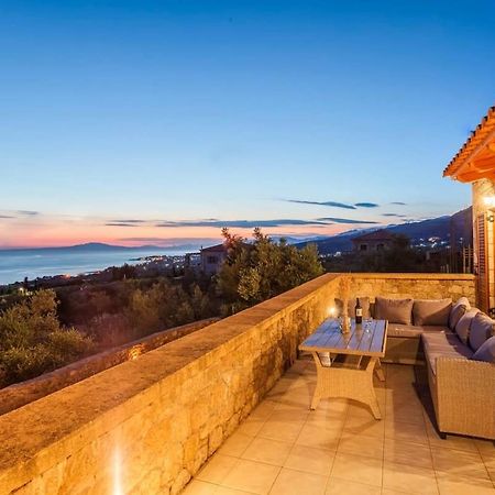 Mani Panoramic Seaviews - Luxury Summer Haven Lévktron Eksteriør bilde